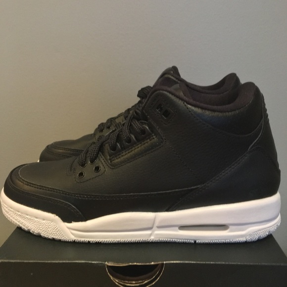 HOST PICK 🏀 Nike Air Jordan 3 Retro BG 🏀 - Picture 2 of 6